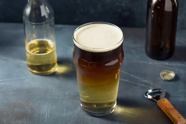 Cold Refreshing Snakebite Cider Stout Cocktail Glass — Stock Photo, Image