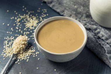 Ev yapımı Organik Susam Tahini Sosu.