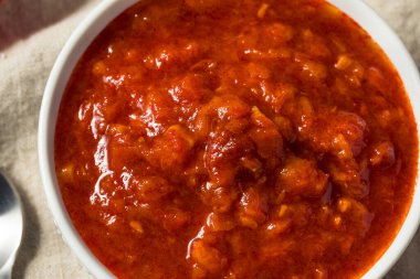 Ev yapımı Red Harissa Yapıştırıcısı
