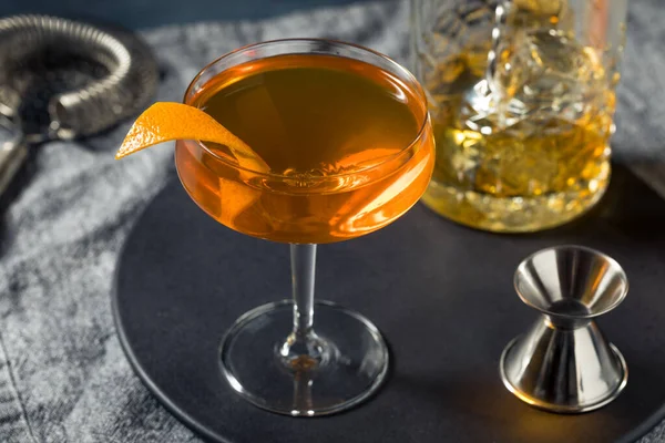 Bionda Irlandese Rinfrescante Fredda Whiskey Cocktail Con Orange Sherry — Foto Stock