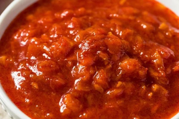 碗中的自制有机红豆酱 — 图库照片