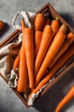 Çiğ Turuncu Organik Havuç