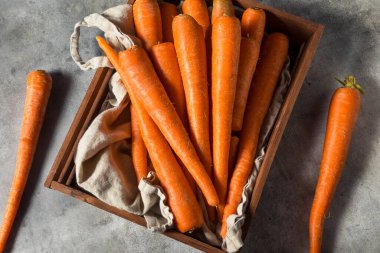 Çiğ Turuncu Organik Havuç