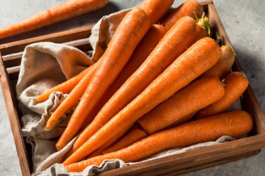 Çiğ Turuncu Organik Havuç