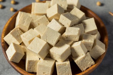 Çiğ beyaz organik ekstra soya fasulyesinden yapılmış tofu firması.