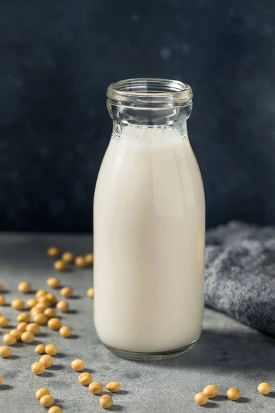 Холодное Освежающее Альтернативное Соевое Молоко Бутылке — стоковое фото