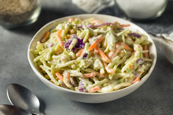 Homemade Organic Coleslaw Shredded Cabbage Carrots — Stock Photo, Image