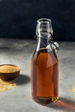 Tatlı Demerara Kokteyller için Şekerli Basit Şurup