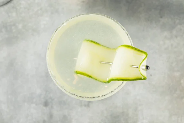 Boozy Erfrischender Kalter Saketini Cocktail Mit Sake Und Gurke — Stockfoto