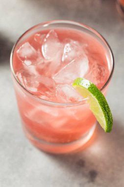 Likörlü Votka Yaban mersini Kokteyli