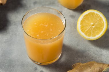 Limonlu soğuk yenileyici Probiyotik Zencefil Kombucha