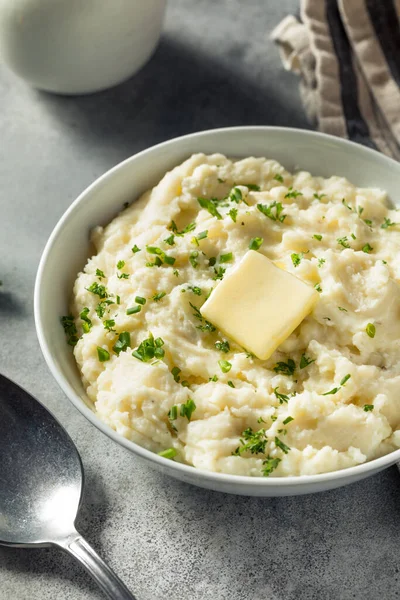 Batatas Trituradas Cremosas Caseiras Com Manteiga Salsa — Fotografia de Stock