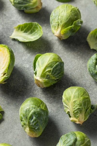 Brotes Bruselas Orgánicos Verdes Crudos Listos Para Cocinar —  Fotos de Stock