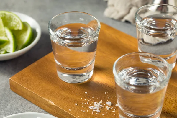 Tequila Refrescante Bebidas Com Limão Sal — Fotografia de Stock