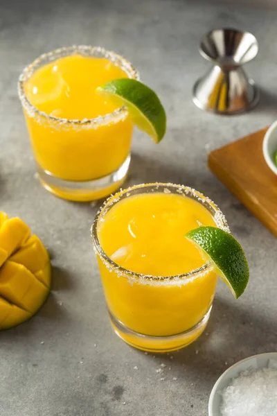 Boozy Cold Mango Margarita Cocktail Lime Salt — 스톡 사진