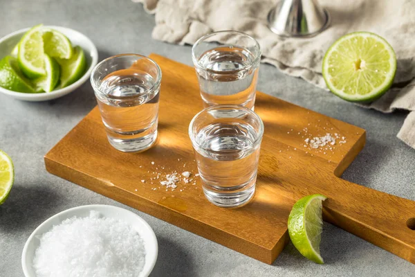 Tequila Refrescante Bebidas Com Limão Sal — Fotografia de Stock