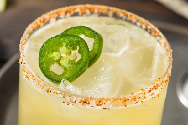 Boozy Spicy Jalapeno Margarita Dengan Tequila Dan Lime — Stok Foto