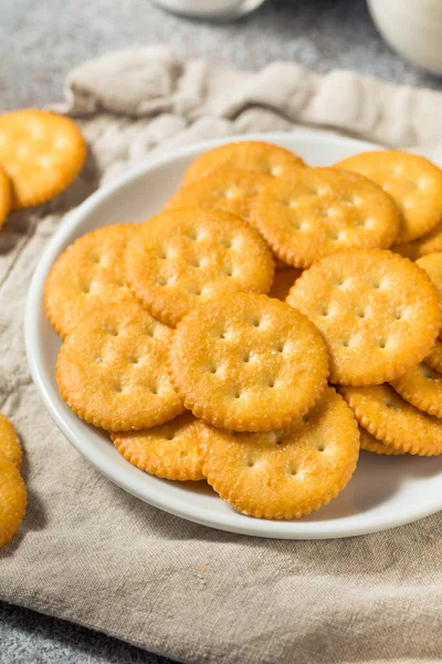 Biscoitos Redondos Crocantes Salgados Prontos Para Comer — Fotografia de Stock