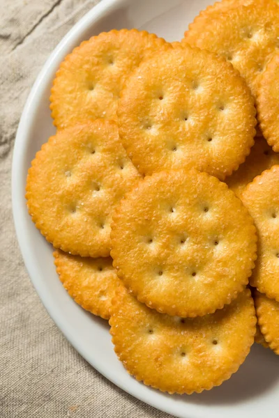 Salzige Knusprige Runde Cracker Zum Verzehr Bereit — Stockfoto