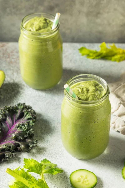 Healthy Organic Detox Green Smoothie Kale Spinach Cucumbers — Fotografia de Stock