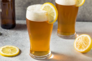 Soğuk İçki Tazeleyici Limon Birası Shandy İçmeye Hazır
