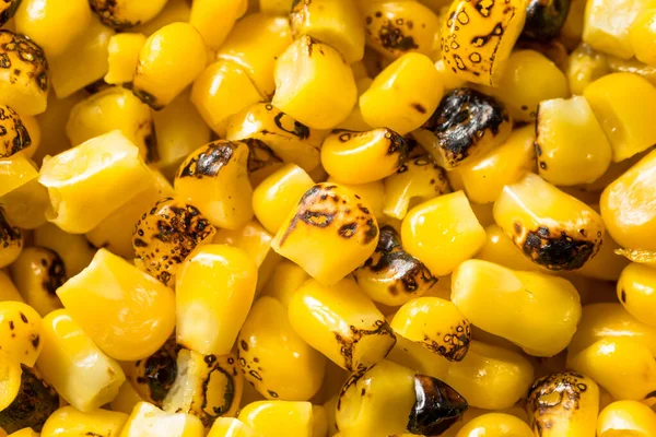 Ev yapımı kavrulmuş mısır gevrekleri kasede