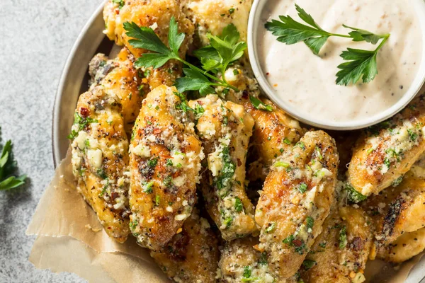 Homemade Fried Parmesan Chicken Wings Dipping Sauce — стоковое фото