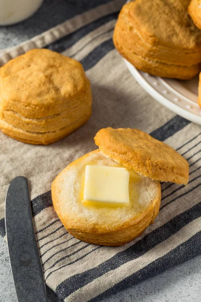 Homemade Southern Buttermilk Biscuits Butter Honey — Zdjęcie stockowe