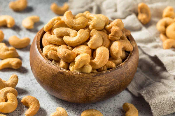 Homemade Roasted Salted Cashews Bowl — Stock Photo, Image