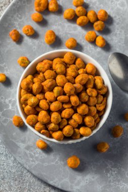 Kavanozda Baharatlı Sriracha Bezelyeleri