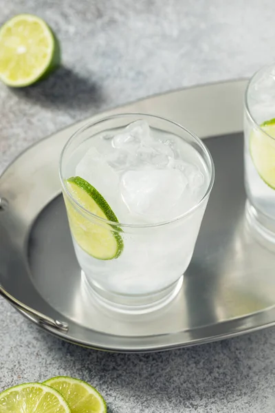 Cold Refreshing Sparkling Lime Water Ready Drink — Stock Photo, Image