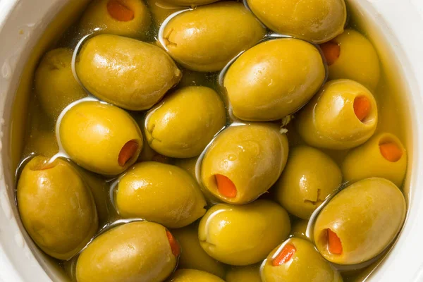 Aceitunas Verdes Orgánicas Marinadas Crudas Con Pimientos Pimiento — Foto de Stock