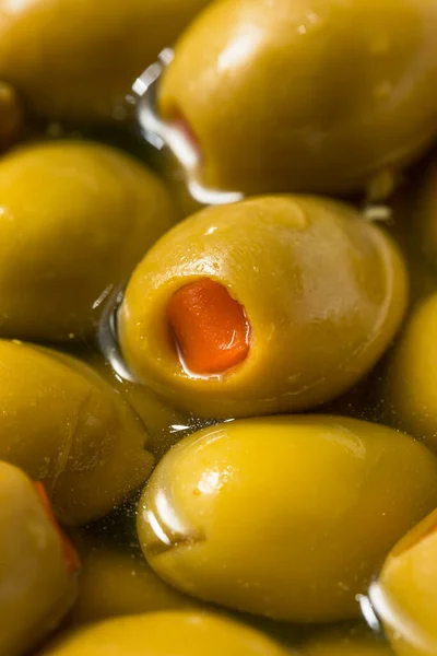 Olives Vertes Biologiques Marinées Crues Aux Poivrons Pimento — Photo