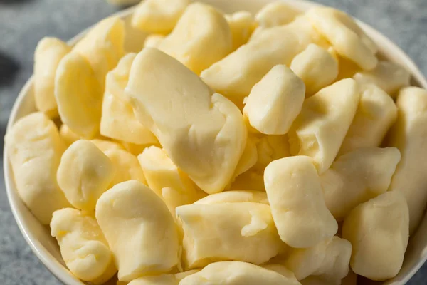 Çiğ Organik Peynirli Peynir Kasesi — Stok fotoğraf