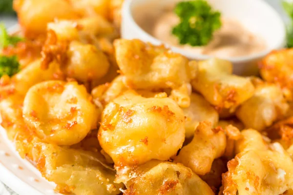 Homemade Deep Fried Wisconsin Cheese Curds Dipping Sauce — Stock Photo, Image