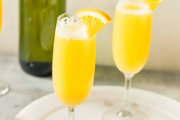 Succo Arancia Rinfrescante Freddo Mimosa Con Champagne — Foto Stock