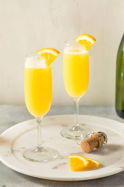 Cold Refreshing Orange Juice Mimosa Champagne — ストック写真