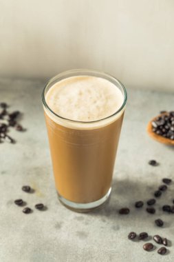 Köpüklü Soğuk Bira Nitro Bardakta Kahve