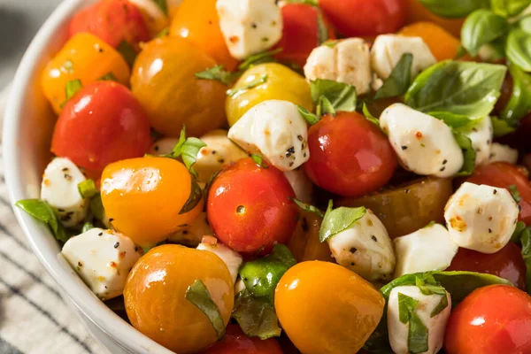 Healthy Homemade Caprese Salad Mozzarella Basil — 图库照片