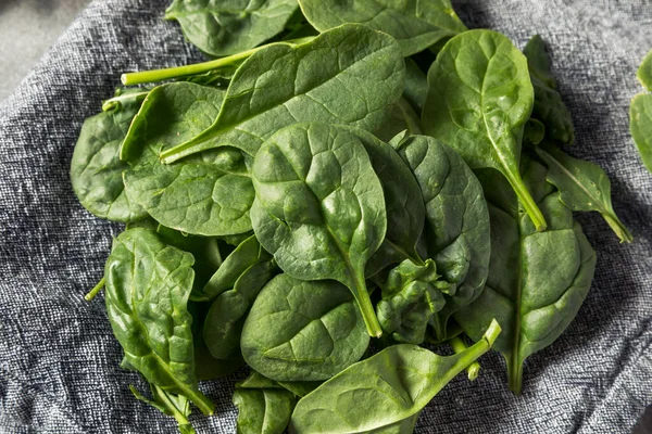 Raw Green Organic Baby Spinach Ready Cook — Stockfoto