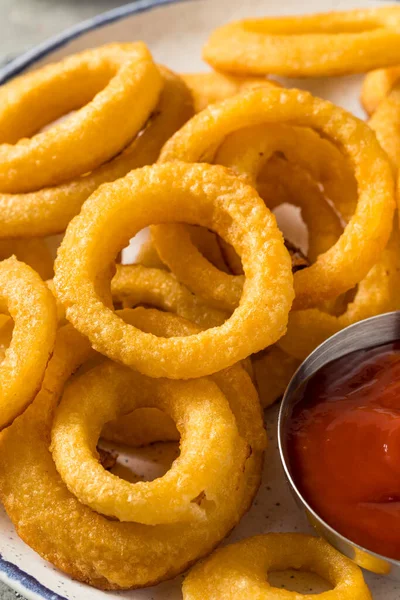 Homemade Battered Onion Rings Ketchup Sauce — 图库照片