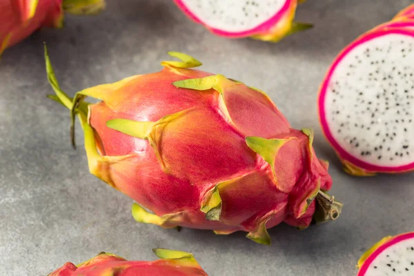 Υγιή Βιολογικά Ταϊλανδικά Dragonfruit Pitaya Κομμένα Φέτες — Φωτογραφία Αρχείου