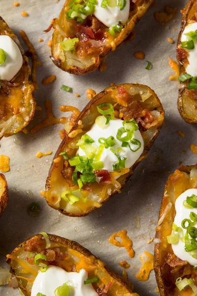 Homemade Loaded Crispy Potato Skins Sour Cream Bacon — Zdjęcie stockowe