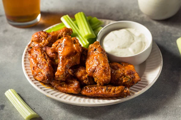 Homemade Spicy Buffalo Chicken Wings Celery Blue Cheese — 스톡 사진