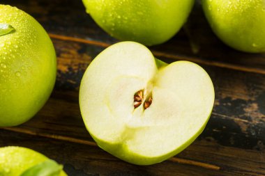 Raw Organic Green Granny Smith Apples Ready to Eat