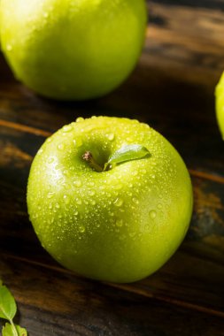 Raw Organic Green Granny Smith Apples Ready to Eat