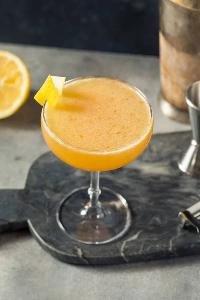 Boozy Rafraîchissant Applejack Rabbit Cocktail Citron Orange — Photo