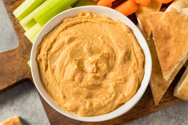 Homemade Red Pepper Hummus Dip Pita Veggies — Stock Photo, Image