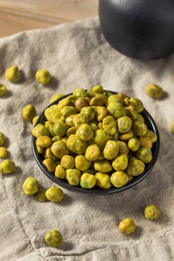 Ev yapımı Japon Wasabi bezelyesi.