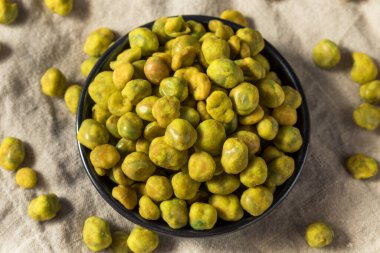 Ev yapımı Japon Wasabi bezelyesi.